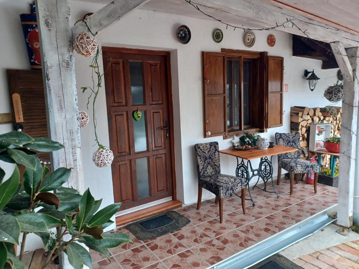 Magdolna Vendégház Magánszálláshely Écs Exterior foto