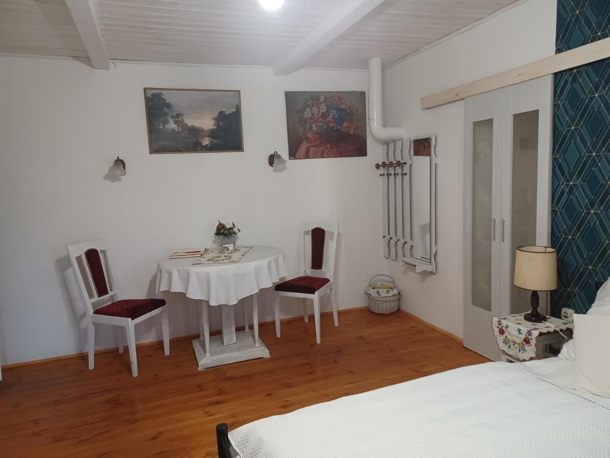 Magdolna Vendégház Magánszálláshely Écs Exterior foto
